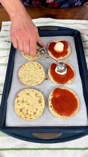 Mini English Muffin Pizzas | Easy Party Snack with Alfredo, Chicken & Pepperoni