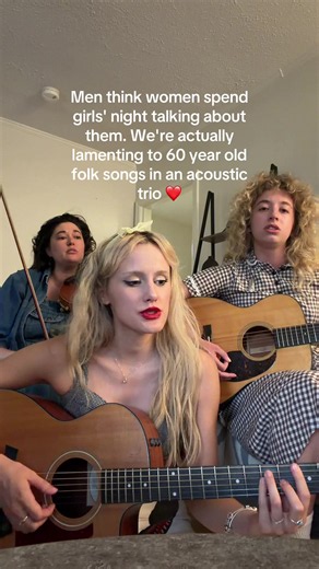 Acoustic Trio Singing 60-Year-Old Folk Songs on Girls' Night