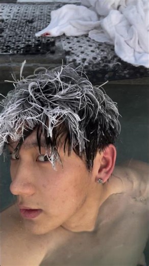 the hair turned white? #cold #gym #bl #handsome #chineseboy #douyin #npc #gymexercises #spring #abs