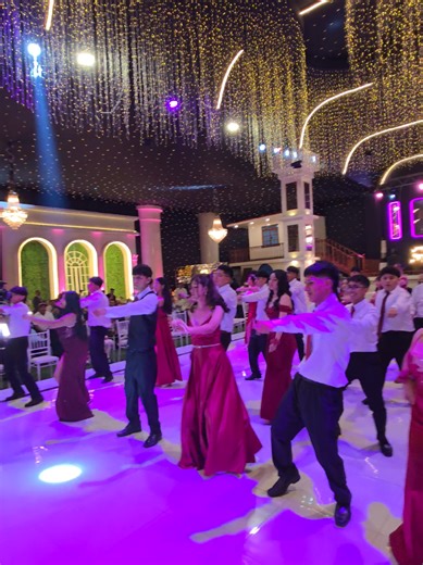 🔴👨‍🎓🕺💃 I.E. ISAAC NEWTON - Local La Hacienda Cinco Estrellas - sjl #show #ritmo #paratiiiiiiiiiiiiiiiiiiiiiiiiiiiiiii #parati #buffetscincoestrellas