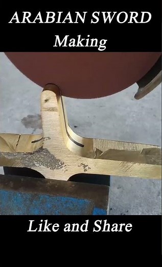 Forging an Exquisite Arabian Sword - Honoring Ancient Traditions