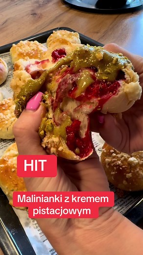 Malinianki z kremem pistacjowym - łatwy przepis