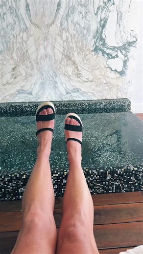 Videos de Uppermidwesty (@uppermidwesty) con “original sound - Glitterandlazers”