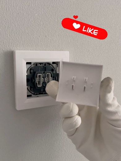 Two Way Switch isntallation DIY Tutorial! Fast, Easy and Properly! 👷🏻‍♂️😁💡🔌⚡️ https://www.youtube.com/@BFJElectric963/shorts Join me in this comprehensive tutorial video as I demonstrate the proper installation of a two-way switch using Schneider Electric components. I'll guide you through the process of connecting stranded wires with endings to the switch, ensuring a secure and reliable electrical setup. From identifying the switch terminals to properly terminating the wires, this guide eq