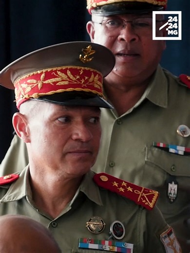 La cérémonie de lancement des “Assises militaires” a été l’occasion pour le Général de corps d’armée Demosthene Pikulas, chef d’Etat-major des Armées, de soulever que l’Armée ne sera plus la Grande Muette dans la gestion des Affaires nationales. Extraits. | 2424.mg