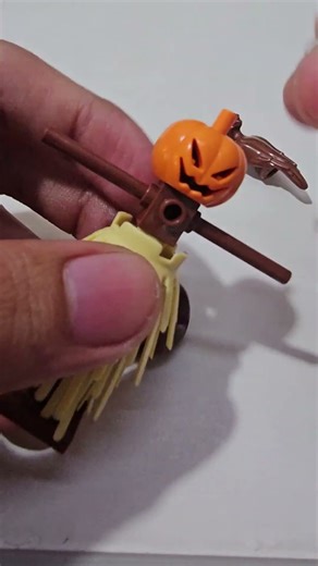 Ý tưởng MOC Lego - Bù nhìn rơm Halloween