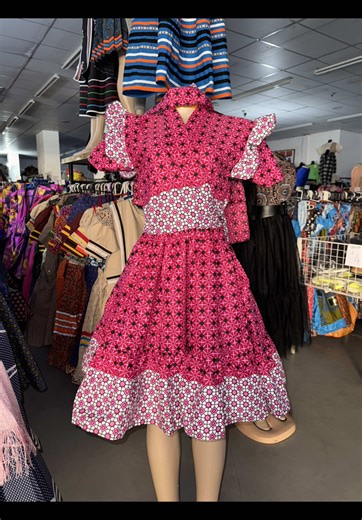 UbuntU Outlet: Stylish Amaphinifa Shawl for R200