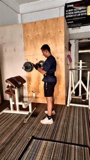 bicep curl #fitness #bicepsworkout #bicepcurl