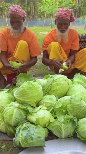 PREPARING Eggs & Cabbage to Cook Mashed Gravy #villagegrandpacooking #food #cooking #youtubevillage