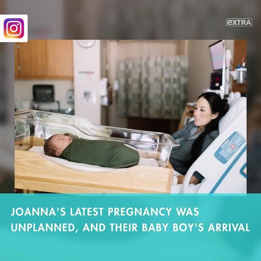 42K views · 420 reactions | First pics! "Fixer Upper" stars Chip & Joanna Gaines introduce their new baby boy Crew!  | Extra | Facebook