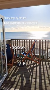 There’s a joy in how it lifts everything up ...☀️🌊 The warmth. The brightness. The breeze. The glow. This view never gets old...😍 | Bournemouth Beach Lodges