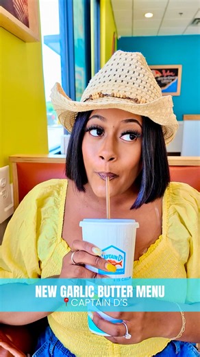 I pulled up to Captain D’s and dined in on their new Garlic Butter menu and baby the flavor is FLAVORING. The $5.99 Garlic Butter Shrimp Fish and Fries plate came out hot and fresh with crispy golden fish buttery shrimp and seasoned fries that brought it all together. You already know Hungry Homegirl had to tap in!!! . . . . #fishdlish #captainds #garlicbutter #seafoodfix #shrimpandfishcombo #ComfortFoodGoals #FlavorOverload #atlanta #atlantafoodie | Hungry Homegirl