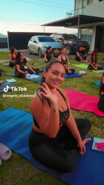Angel’s Academy siempre trabajando desde EL SER no solo para ser mejores creadoras de contenido sino también mejores SERES HUMANOS cada día 🙏🏻🫶🏻