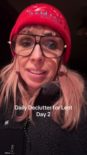 Daily declutter for Lent Day 2….not sure I’ll get to video the entire series but let’s start strong! 😂x #declutter #declutteryourlife #declutteryourhome #declutteryourspace