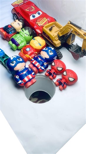 Very funny 😂 All Character Marvel Avengers Superhero Push Captain America into pit #marvel #shorts