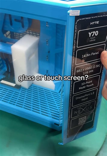 WHICH ONE LOOKS BETTER? #pcgamer #pccase #hyte #y70 #pcparts | Pc Case