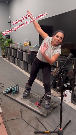 Foley footsteps for video games and animation are so fun and high energy #foley #foleyvideogames #foleyanimation #soundforvideogames #videogames #animation #footsteps #barefoot #skis #reelfoleysound #womeninsound