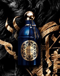 6.1K views · 1.5K reactions | Synonymous with exoticism, like an open door to the mysteries of the ancient Orient, the woody, floral scent of patchouli is at once heady and refined. Brought to life by the Guerlain Perfumer within Patchouli Ardent, the flower’s complexity reveals itself over several hours, settling its blazing notes of spicy pink pepper, intense black pepper and subtle notes of fig onto the skin. Discover Les Absolus d'Orient: bit.ly/32rYeyh | Guerlain | Facebook