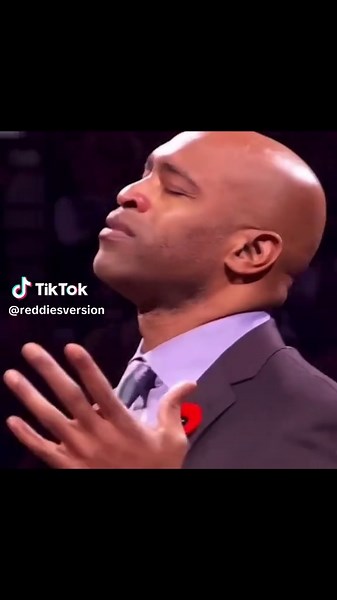 Being a reddie shipper has never felt better omg😭 #reddie #richietozier #eddiekaspbrak #it2017 #itchapter2