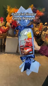 5.2K views · 21K reactions | Hadiah disini lengkap banget ada bunga segar, bunga kering, bunga artificial, boneka, snack, uang, dome, vas, bunga papan, dan masih banyak lagi☺️ HARGA MULAI 5K AJA!!!  Ross florist gor uny Ross florist fbe uii Ross florist umy . . Instagram : @buketsnackjogja @ross.florist . . #tokobungajogja #buketwisudajogja #buketjogja #buketbungajogja #jualbungajogja #floristjogja #bouquetjogja #tokobungajogja #buketsnackjogja | buketsnackjogja | Facebook