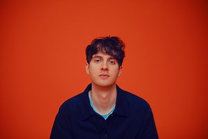 Roosevelt previews new album with fourth single "Strangers"