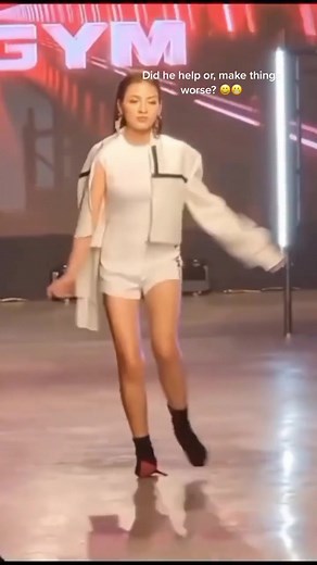 Hilarious Model Fails on the Runway