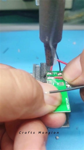 Master Electronic Component Soldering On A Small PCB 🔌
