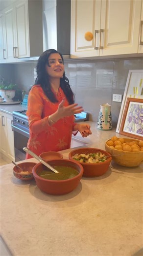 Manal Iqbal on Instagram: "Easy Homemade Pani Puri (Gol Gappa) Recipe Filling: Mix boiled potatoes & chickpeas with chaat masala and salt. Pani: Blend coriander, mint, ginger, green chilli & garlic. Add to water with imli paste, amchur powder, salt, black salt (pinch), roasted cumin powder, crushed red chilli, crushed coriander seeds & a little sugar. Adjust to taste. Puris: Fry 3–4 puri chips at a time in very hot oil. They puff up in 20 seconds. Remove before browning. Didn’t know homemade pan