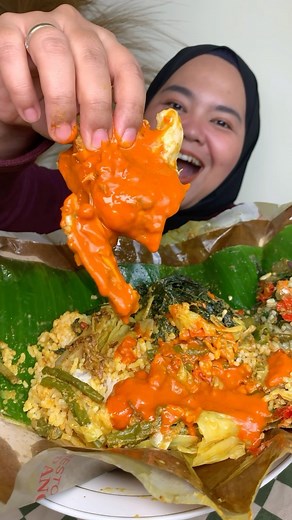 KULINER DEPOK on Instagram: "Mukbang Nasi Padang 🫶🫶 Komen dong nasi padang favorit kalian di Depok dimana? #nasipadang #nasipadangenak #nasipadangmurah #depokkuliner #kulinerdepok"