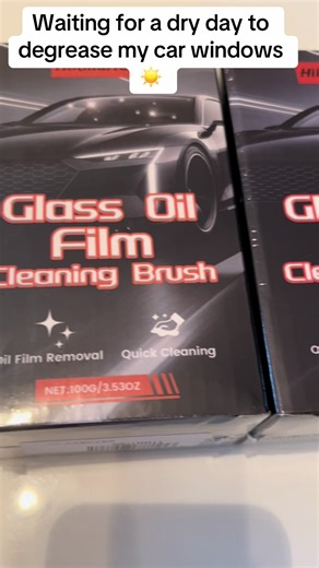 Glass oil film cleaning brush, removes stubborn oil films, grime, dirt & waterspots from car windscreens #car #clean #oil #prep #windscreen