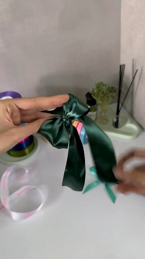 130K views · 1.3K reactions | If you don’t know how to make a nice bow for your cake, this video is for you ❤️ #bowtie #bowtutorial #cake #fyp #trendingreel | TEMMIE EVENTS | Facebook