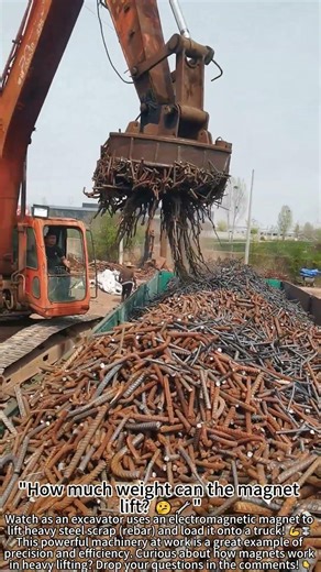 Excavator Lifts Steel Scrap with Magnet 💪🔩