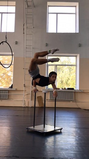 #sport #circus #gymnastics #workout #handstand #yoga #handbalance #спорт #ballet #гимнастика #faded #zhu