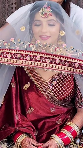 Aastha Rennumanglaa on Instagram: "“Dulhan ready hai, hearts steal karne ke liye 💖👰”. . . . . .#NayabBridal #BridalLookReveal #BridalTransformation #IndianBride #BrideGoals WeddingGlow"