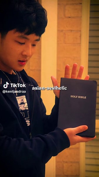 🔥 how i colour grade my IG reels (step-by-step on Premiere Pro!) 💬 comment “noel” if you want this whole breakdown in your dms! 🎨 here’s how i get that warm asian aesthetic (yes it’s super yellow-orange — but that’s the vibe 🤷🏻‍♂️) 1️⃣ select your footage 2️⃣ open the lumetri color tab 3️⃣ temp: 100-200 (warmth = vibes) 4️⃣ contrast: 10 5️⃣ saturation: 70 6️⃣ exposure: 0.3 to 0.5 7️⃣ highlights: -40 8️⃣ shadows: 15 🗣️ colour grading is super subjective. don’t be afraid to experiment. be un