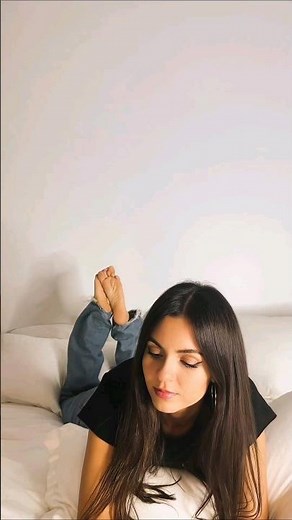 Victoria Justice (The Pose)