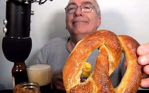 【Morpheus】吃椒盐脆饼、泡菜 喝啤酒_哔哩哔哩_bilibili