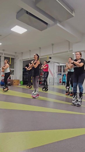 1.7K views · 30 reactions | 18:00 - Kangoo alături de #LaviTeam Cardio  ritm  și un vibe care te ridică  Hai și tu cu noi | Kangoo FIT | Facebook