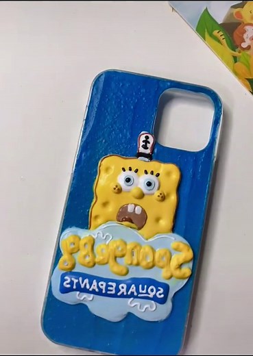 Listen to a story while watching making a phone case #phonecase #creamcase #diy #diycase #foryou