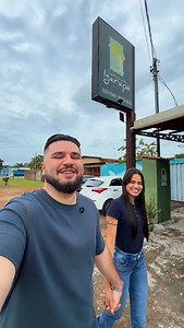 Como é comer em um dos restaurantes de peixes mais tradicionais de Porto Velho? 🐟🍽️ Fui conhecer o Restaurante Igarapé, no bairro Nova Porto Velho, que já soma 24 anos de história servindo a nossa culinária regional do jeito raiz. Aqui não tem enrolação: é peixe fresco, bem temperado e porções que chegam na mesa impondo respeito. Os clássicos da casa: 🐟 Moqueca de dourado com camarão (carro-chefe) 🐟 Tambaqui na caldeirada ou frito 🐟 Dourado frito crocante Funcionamento: ⏰ Almoço – 11h às 15