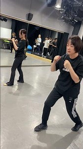 基本練習あるのみ！攻撃と受けの基本を身体で覚えるまで反復練習。 #ほしみんのアクションアクターズクラス #シニアもコツコツ頑張ってます