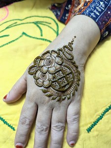 New Flower Mandala Mehndi Design | Mehendi design by Mitu