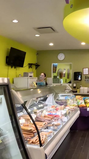 Exploring Ukrainian Cuisine: Must-Try Snacks and Drinks