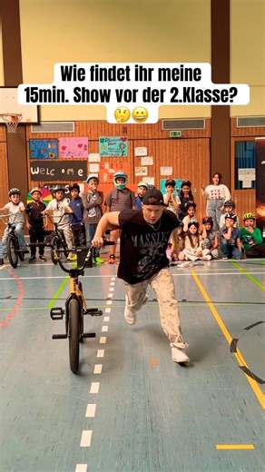 Wie findet ihr die 15min. Show vor der 2.Klasse? 🤔😀 #freestyle