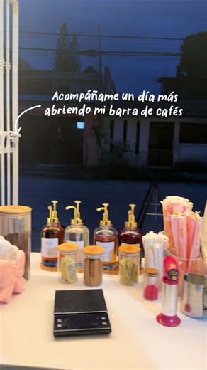 Un poquito de otro día lluvioso en me latte🌧️agradecidos porque aún así nos visiten 🫶🏻 #melatte #coffe #tapioca #frappes #fyp