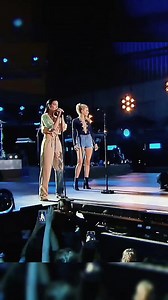 Halsey and Kelsea Ballerini "Graveyard" live CMT CROSSROADS #halsey #kelseaballerini #graveyard #poprock ##cmtcrossroads | Shannon Graham