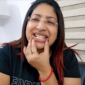 1.6M views · 1.2K reactions | പല്ലുകളിലെ മഞ്ഞ നിറവും കറയും മാറ്റി വെട്ടിത്തിളങ്ങാൻ ഒരു പൊടിക്കൈ #lekshminair #tips | Dr. Lekshmi Nair | Facebook