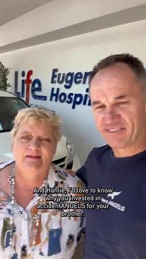 Trevor chats to Hanlie, Muller Schoeman’s sister, about the importance of signing up her brother to an accidentANGELS plan – something that has given the family so much hope after Muller’s serious road accident just a couple of weeks ago. 💪🧡 🙌✨For 11 years now, Hanlie has been riding with an ANGEL and added on Muller a while ago because she knew the importance of having a reliable plan in place to get into a private hospital after a car accident. 🚙🏥 The ANGELS team are so happy Muller’s rec