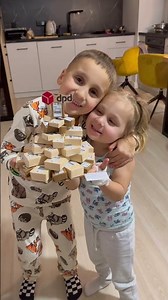 DPD parcel Christmas tree 🎄📦”