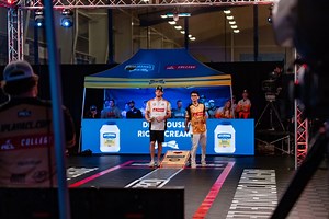 31K views · 263 reactions | Light up the capstone!  Angel Camarena and Avery Snipes of the University of South Carolina took home the 2022 NCCC Doubles Championship title!  | American Cornhole League | Facebook